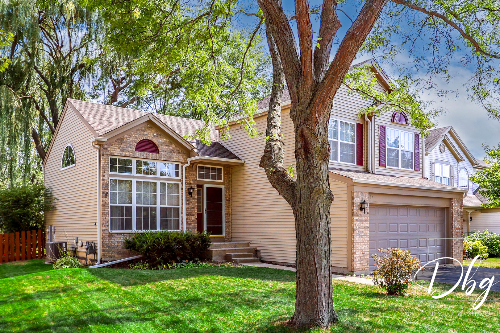 81 W Dahlia Lane, Round Lake Beach, IL 60073