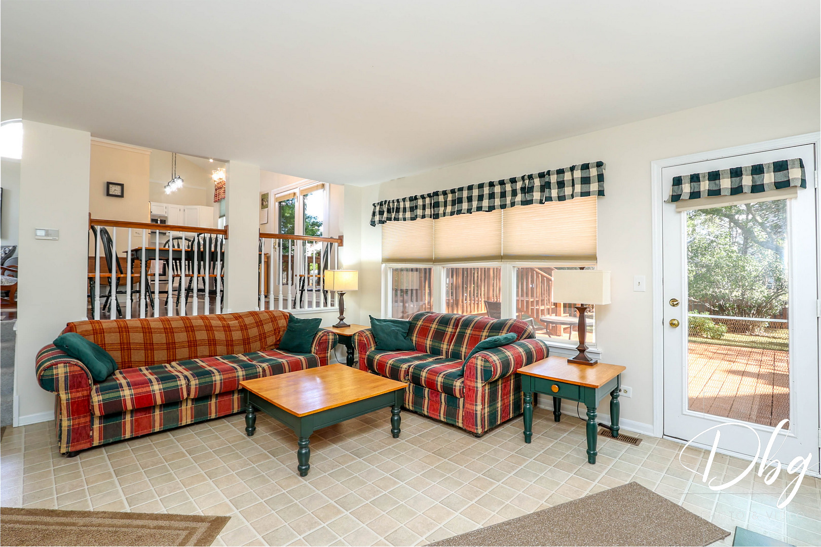 81 W Dahlia Lane, Round Lake Beach, IL 60073