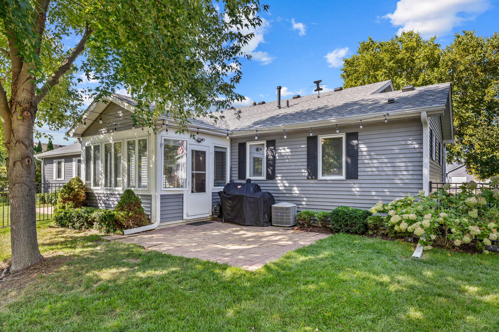 727 Harmony Court, North Aurora, IL 60542