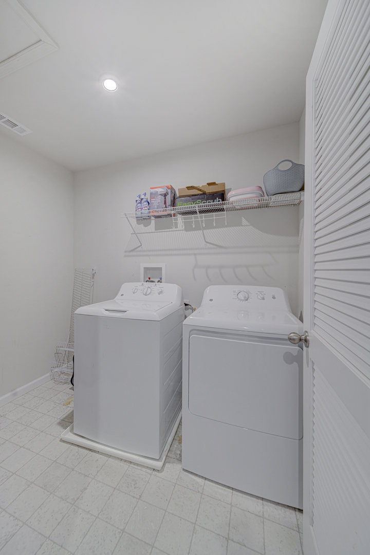 3323 Caledonia Drive, Yorkville, IL 60560