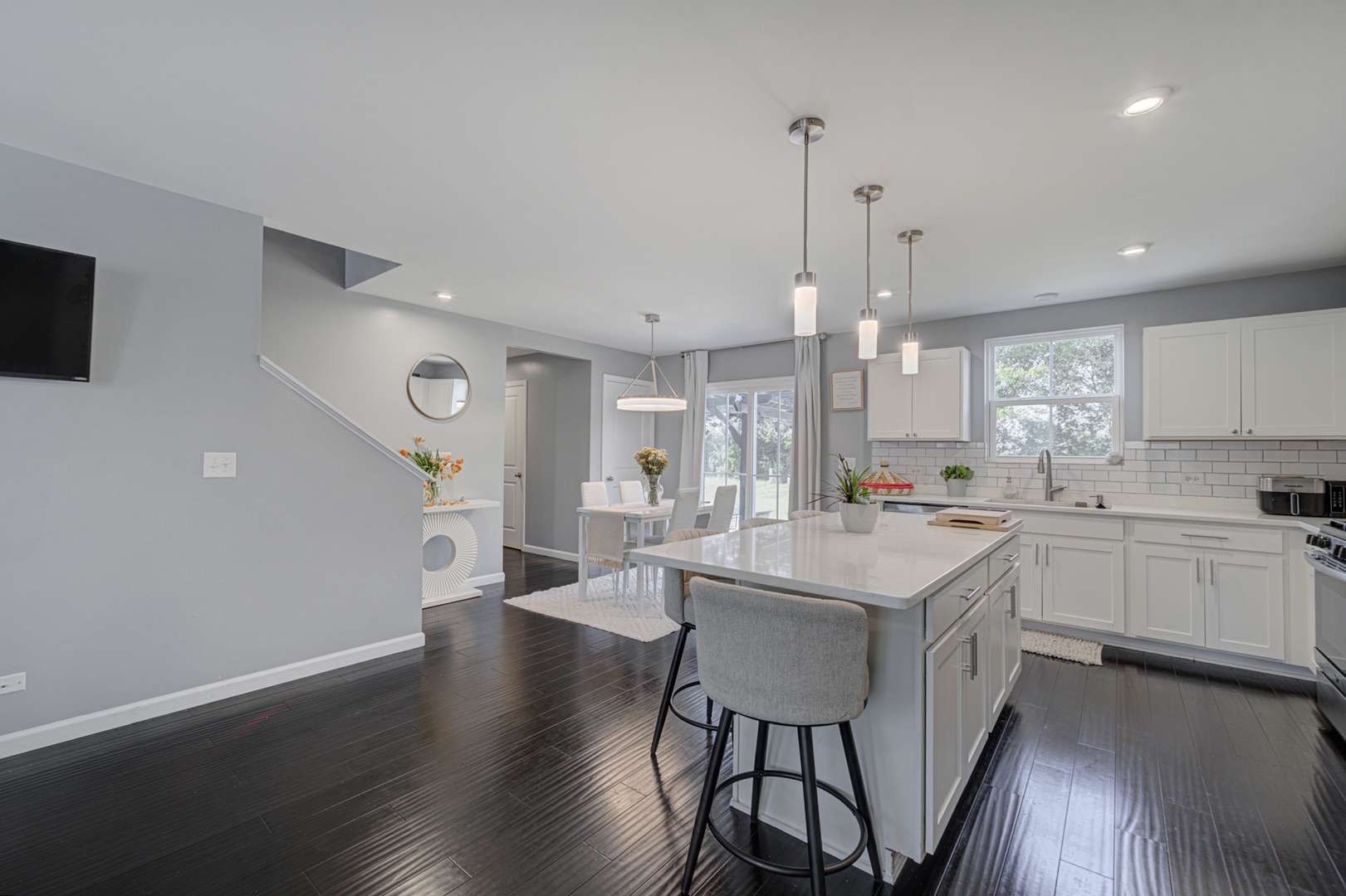 3323 Caledonia Drive, Yorkville, IL 60560