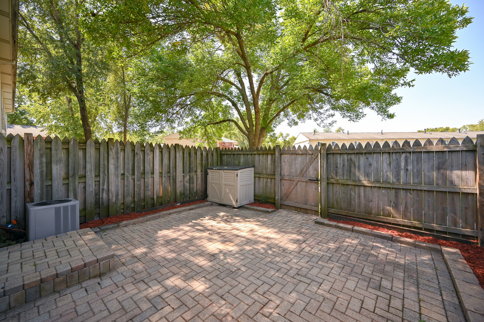 1516 Mckool Avenue, Streamwood, IL 60107