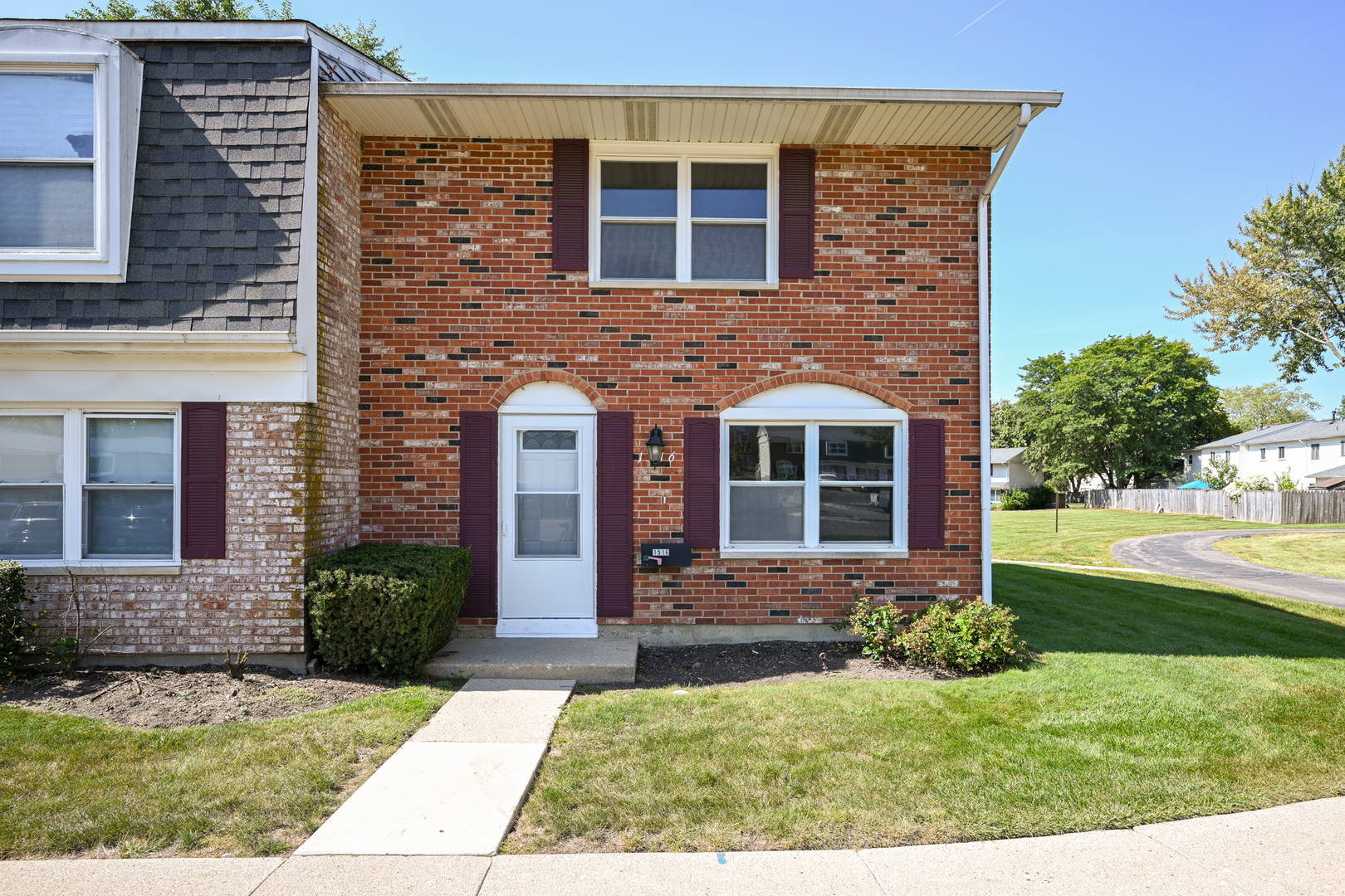1516 Mckool Avenue, Streamwood, IL 60107