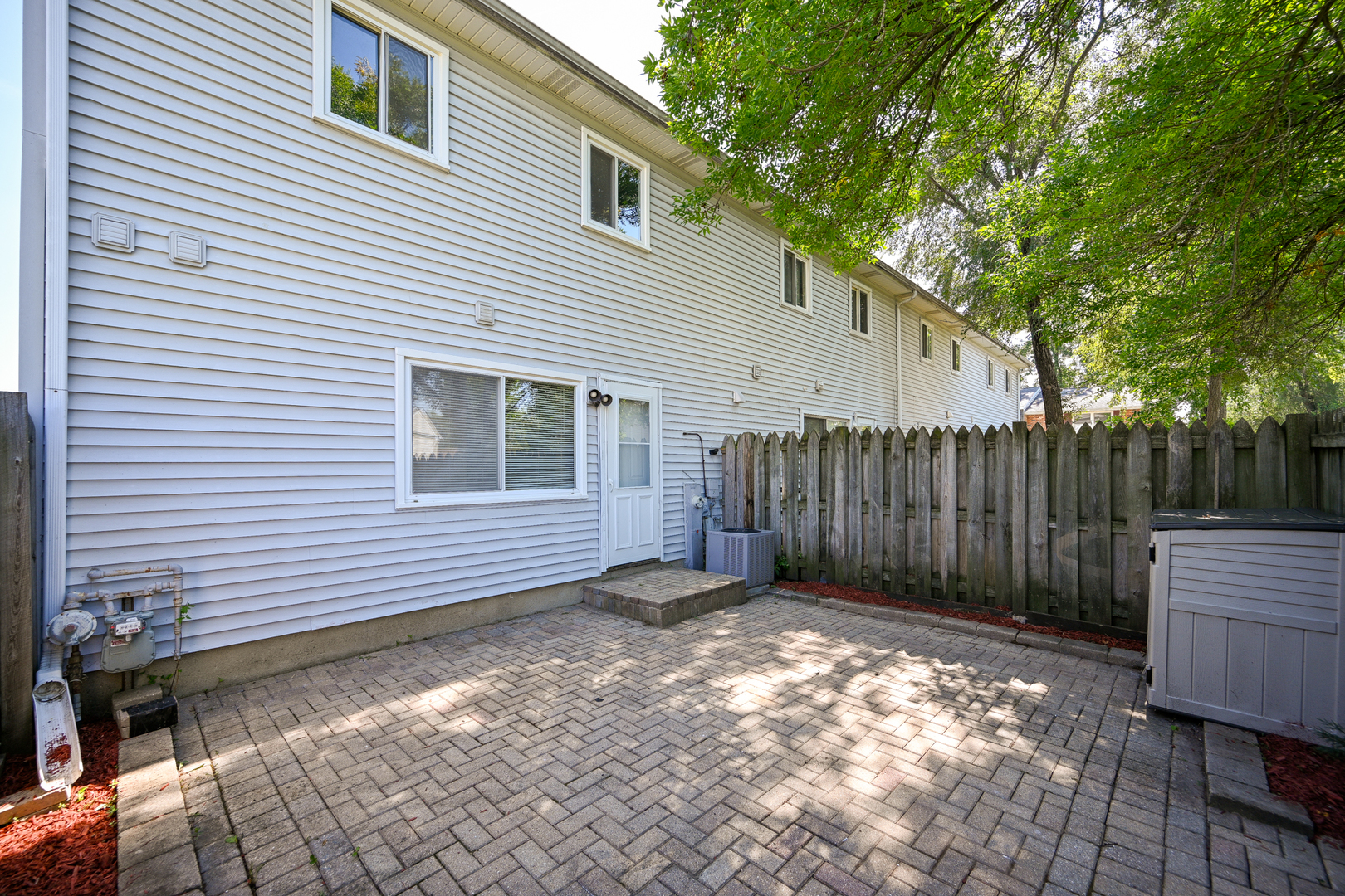 1516 Mckool Avenue, Streamwood, IL 60107