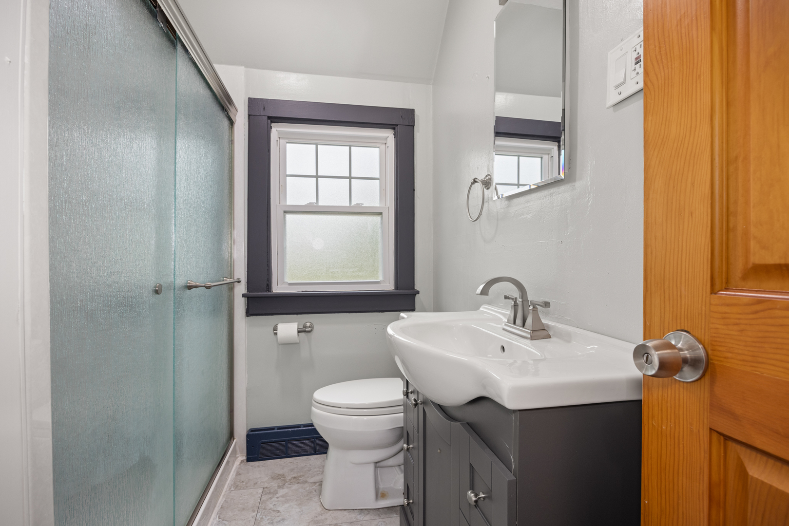 105 S Roy Avenue, Northlake, IL 60164