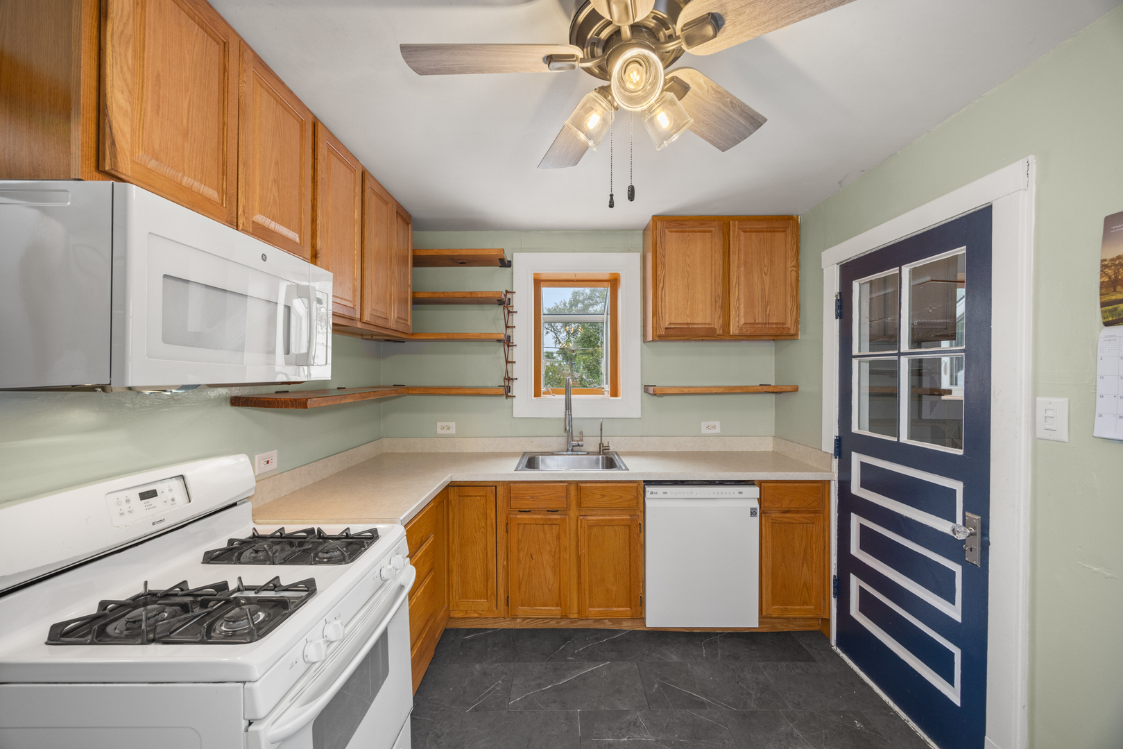 105 S Roy Avenue, Northlake, IL 60164