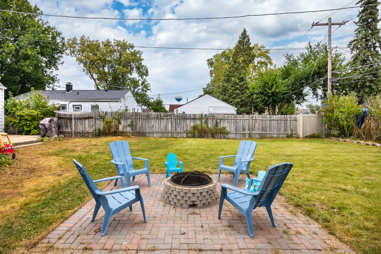 105 S Roy Avenue, Northlake, IL 60164