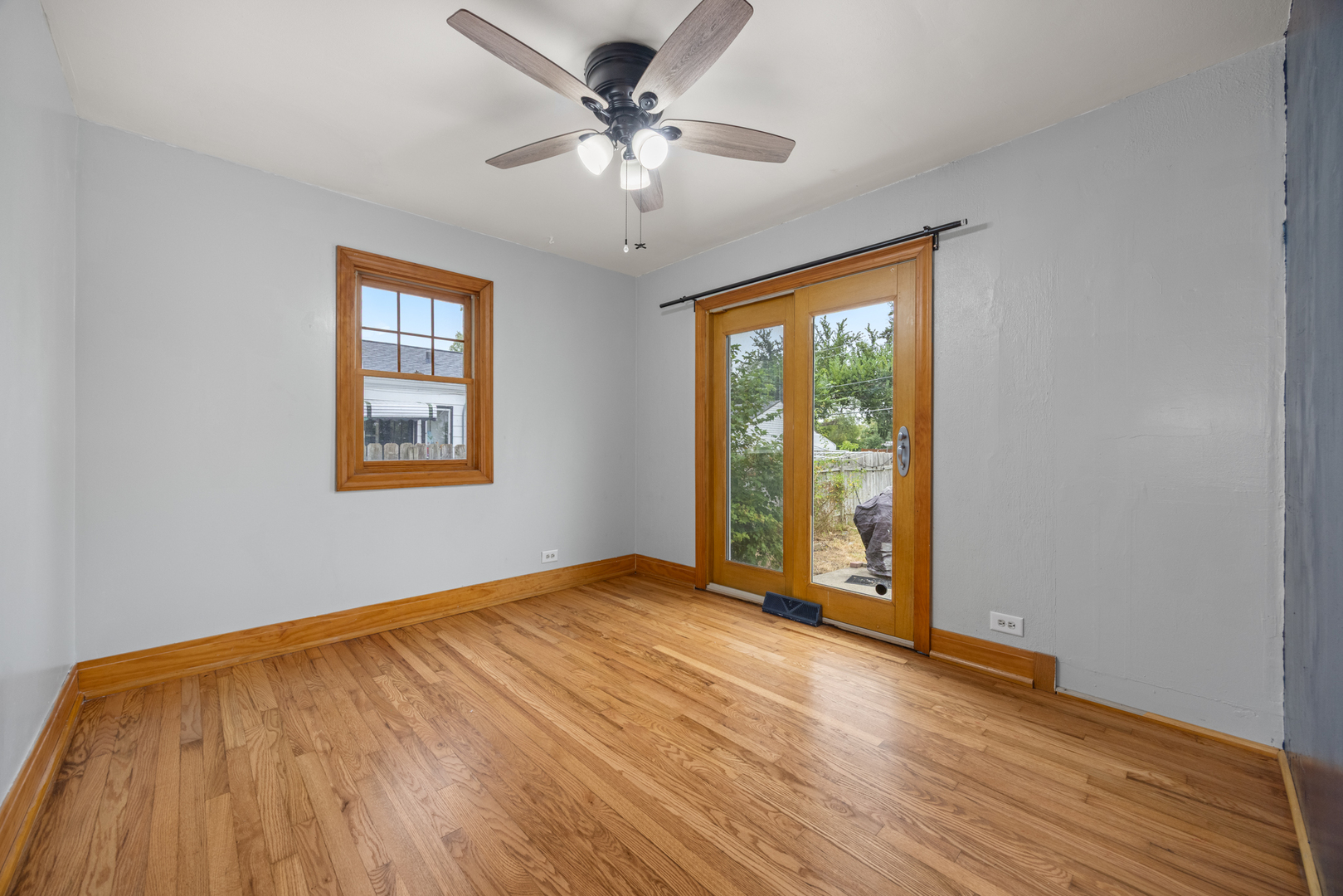 105 S Roy Avenue, Northlake, IL 60164