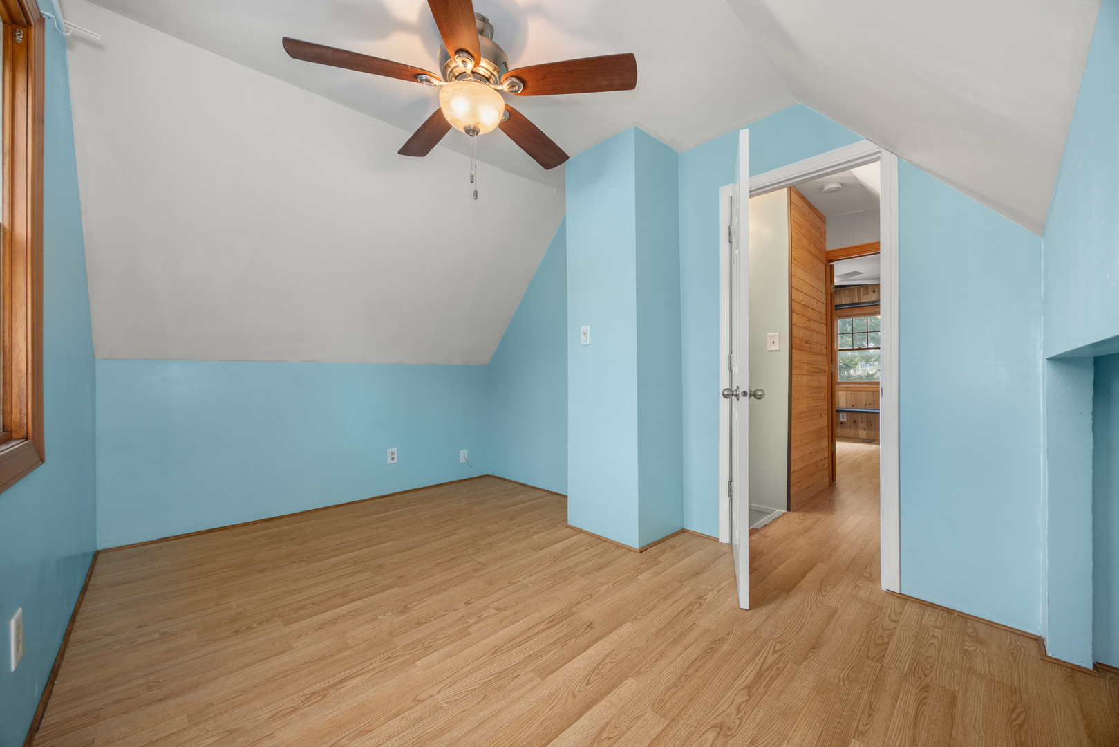 105 S Roy Avenue, Northlake, IL 60164