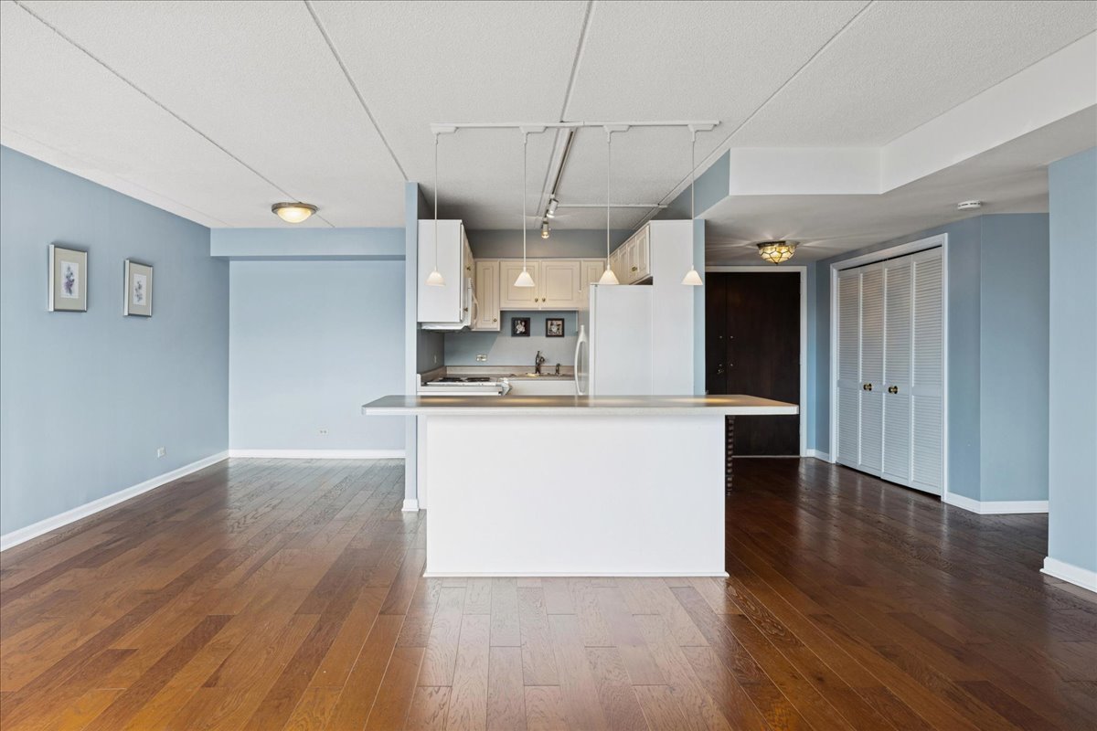 1301 N Western Avenue #335, Lake Forest, IL 60045