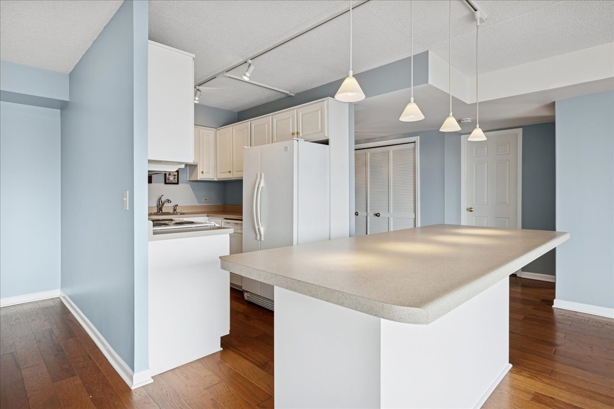 1301 N Western Avenue #335, Lake Forest, IL 60045