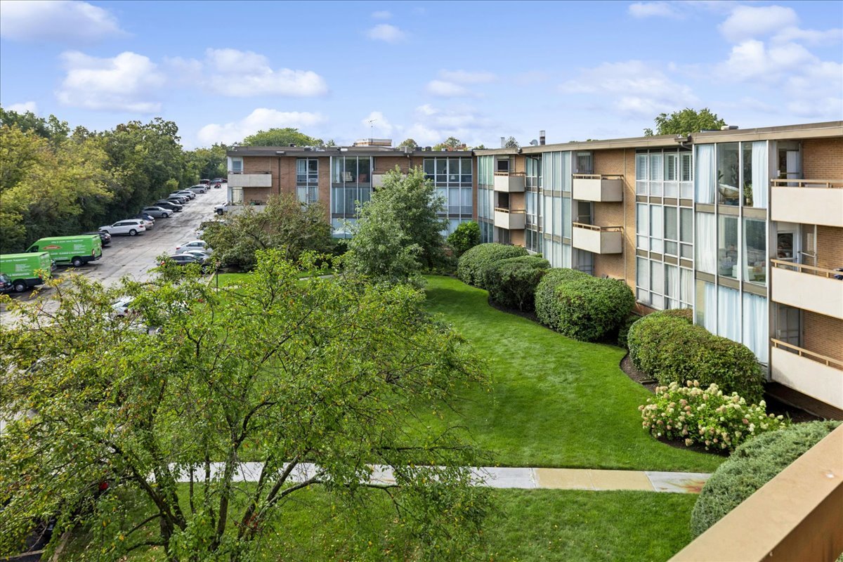 1301 N Western Avenue #335, Lake Forest, IL 60045