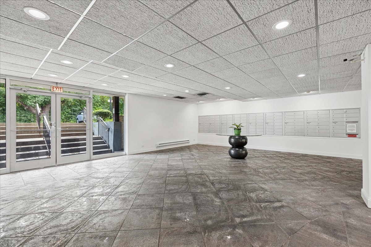 1301 N Western Avenue #335, Lake Forest, IL 60045