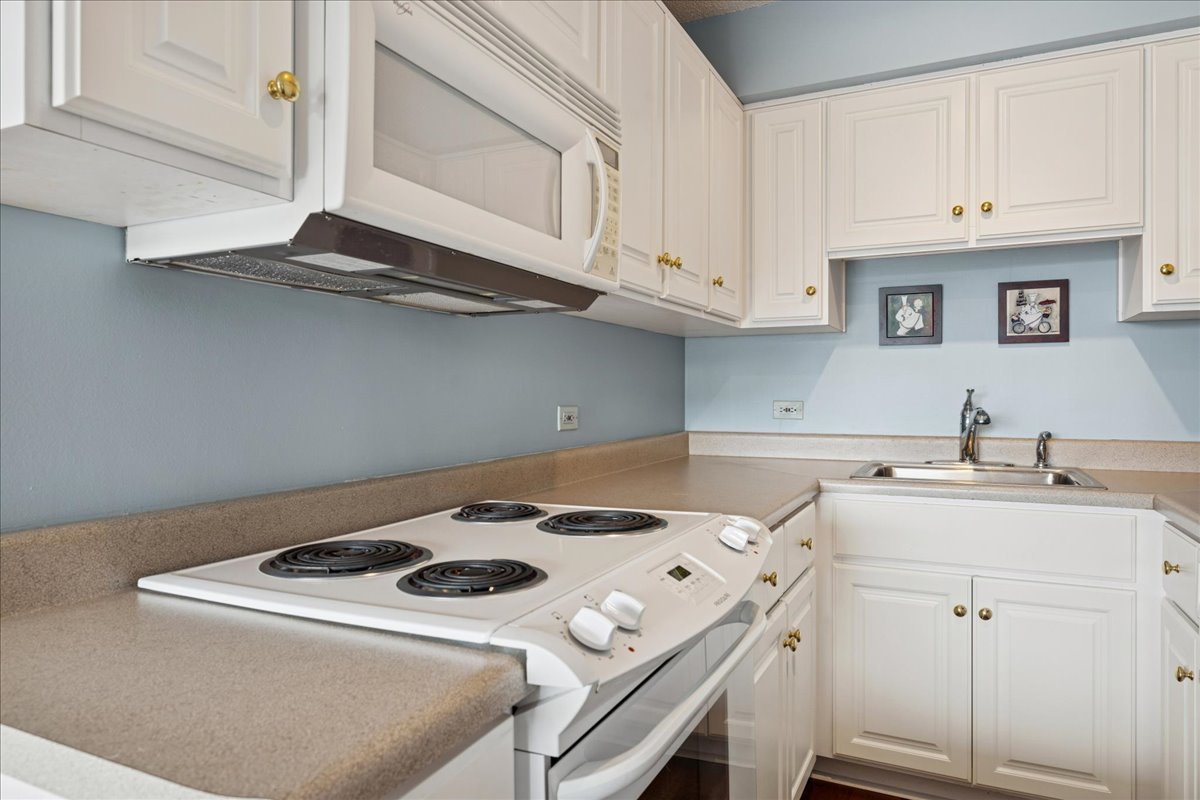 1301 N Western Avenue #335, Lake Forest, IL 60045