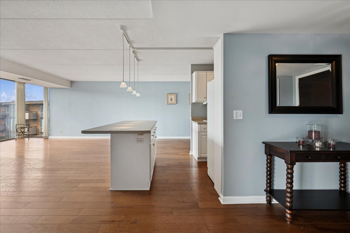 1301 N Western Avenue #335, Lake Forest, IL 60045