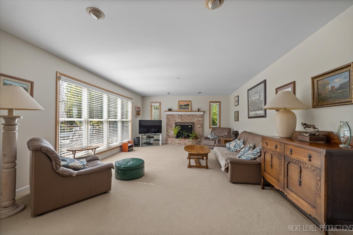 3212 Austin Court, Naperville, IL 60564