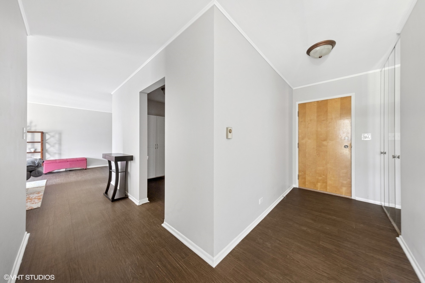 300 Claymoor Road #2E, Hinsdale, IL 60521