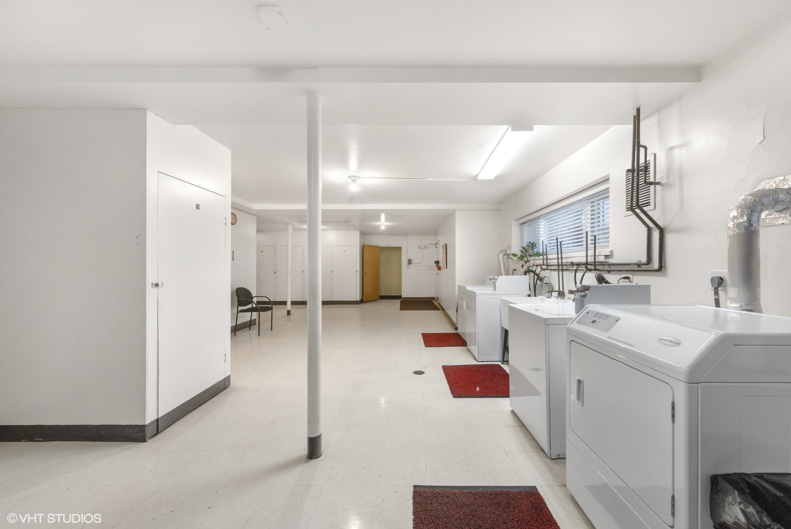 300 Claymoor Road #2E, Hinsdale, IL 60521