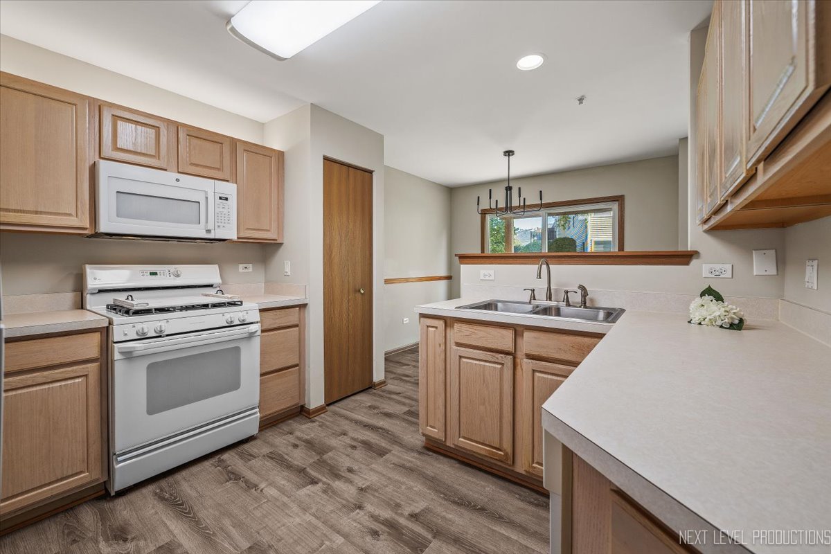 13865 S Balsam Lane #D, Plainfield, IL 60544