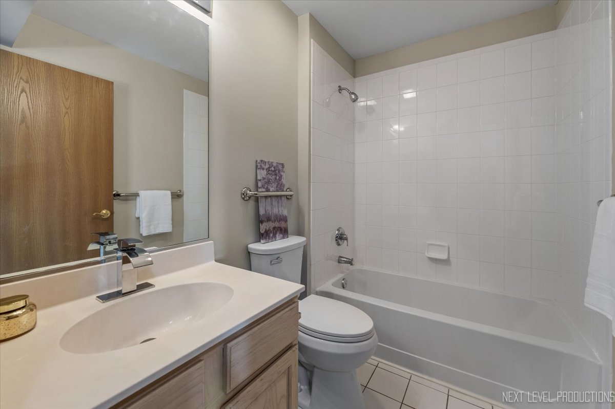 13865 S Balsam Lane #D, Plainfield, IL 60544