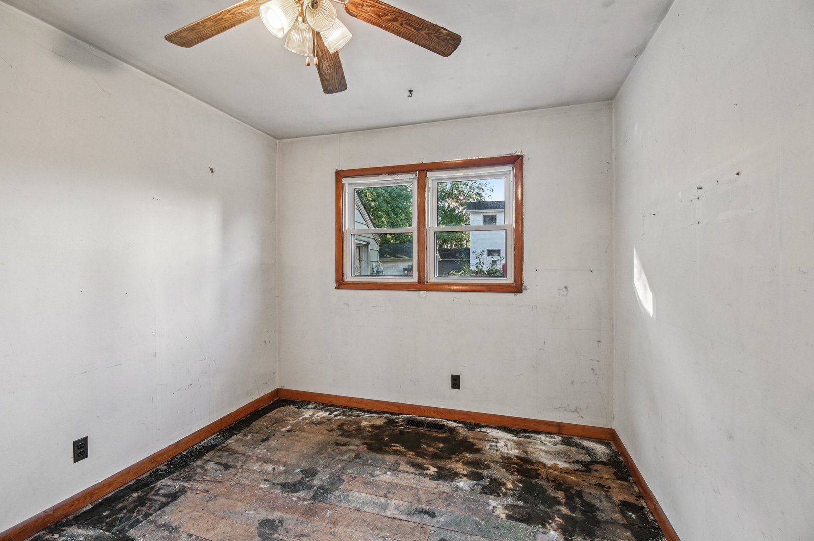 34661 N Gerberding Avenue, Ingleside, IL 60041