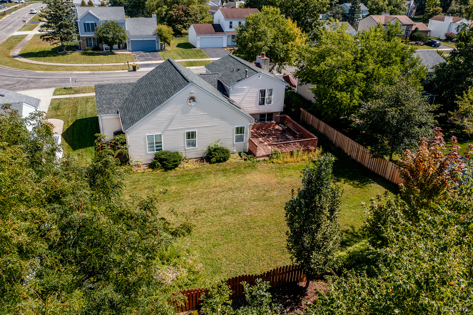 750 HEMLOCK Lane, Carol Stream, IL 60188