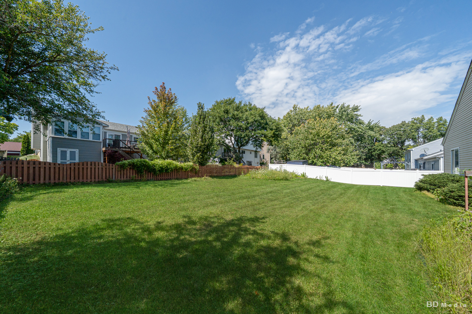 750 HEMLOCK Lane, Carol Stream, IL 60188