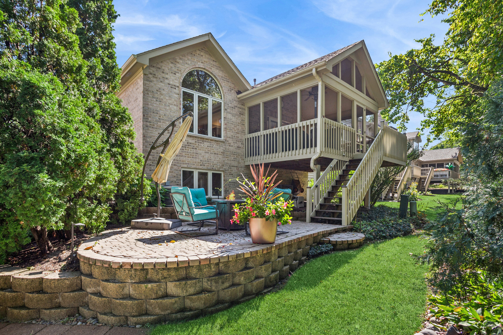 5538 Durand Drive, Downers Grove, IL 60515