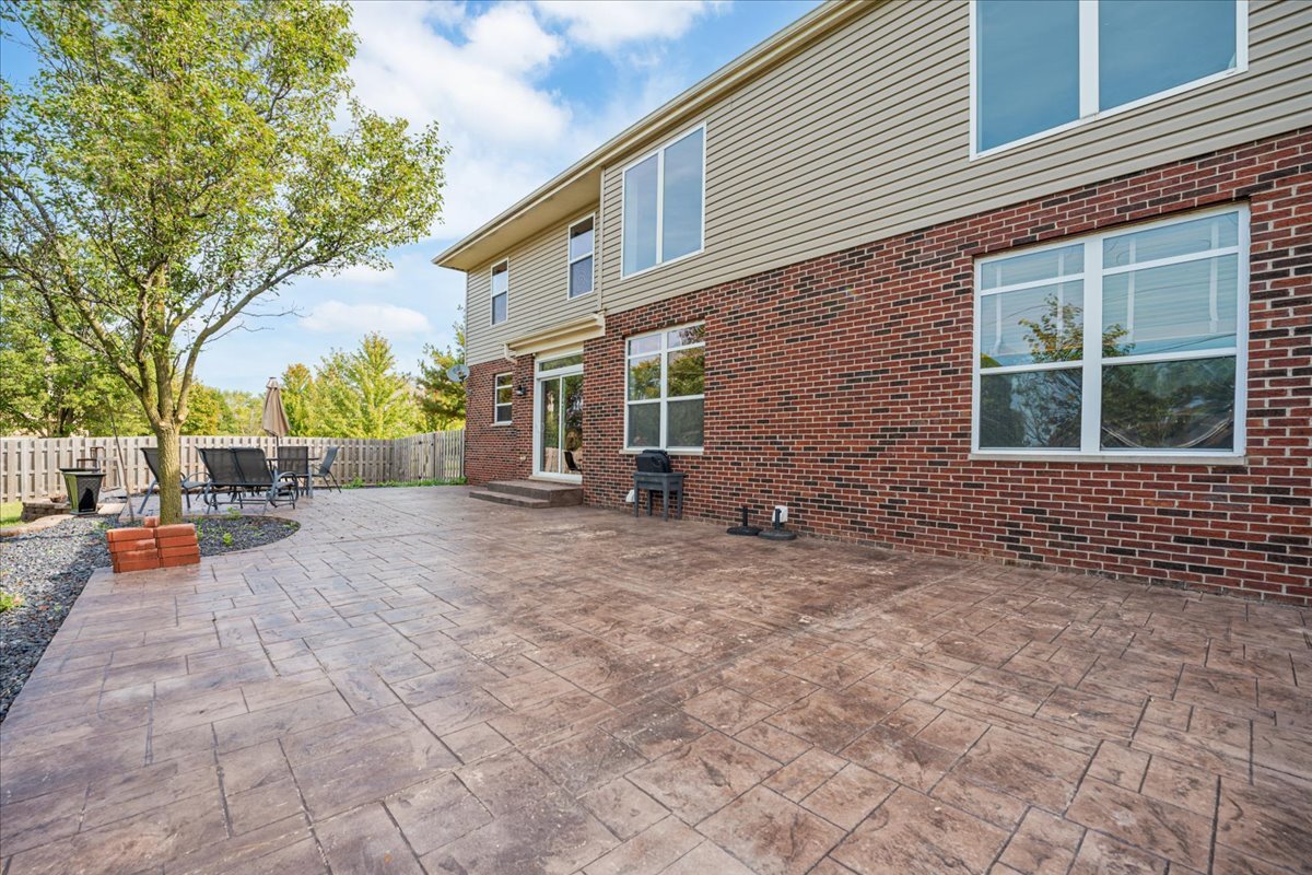 203 Tonell Avenue, New Lenox, IL 60451