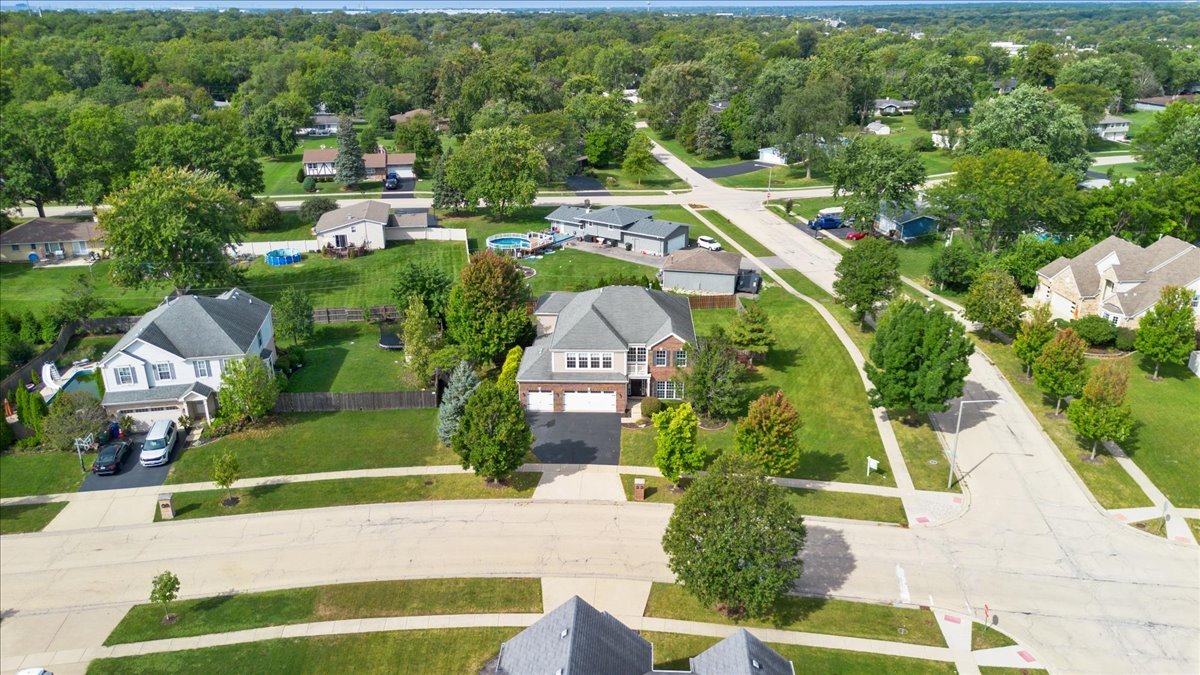 203 Tonell Avenue, New Lenox, IL 60451