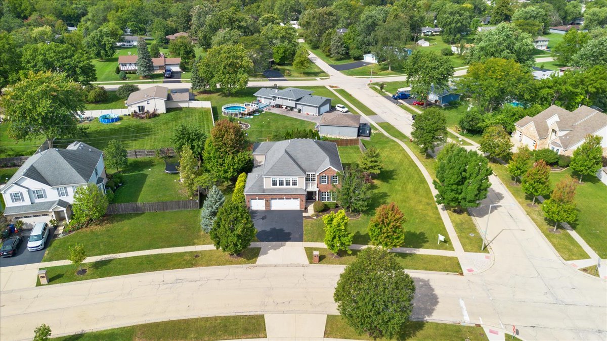 203 Tonell Avenue, New Lenox, IL 60451