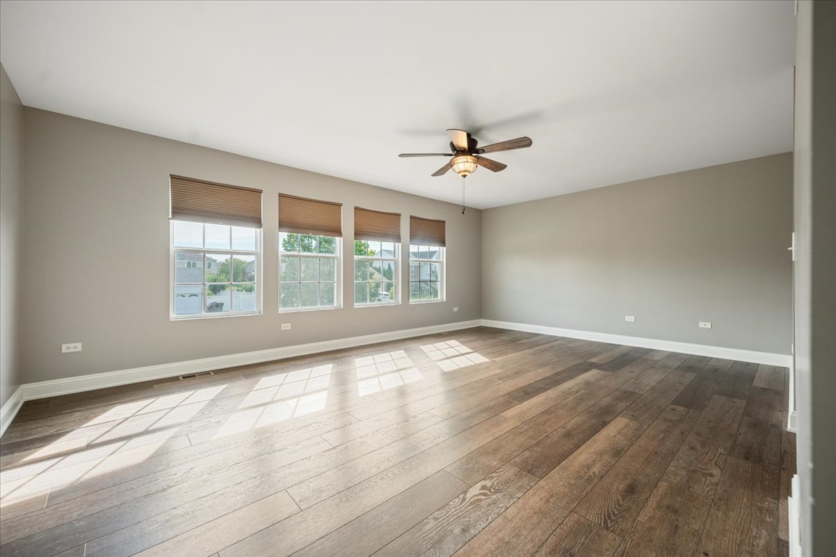 203 Tonell Avenue, New Lenox, IL 60451