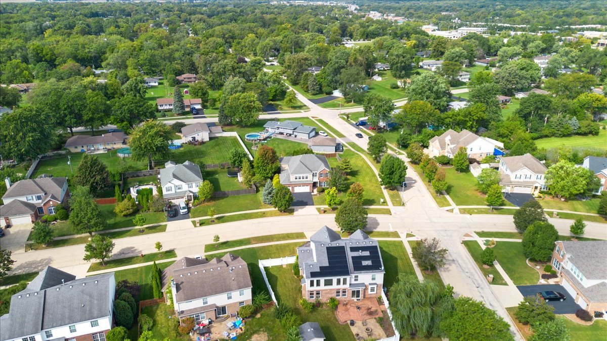 203 Tonell Avenue, New Lenox, IL 60451