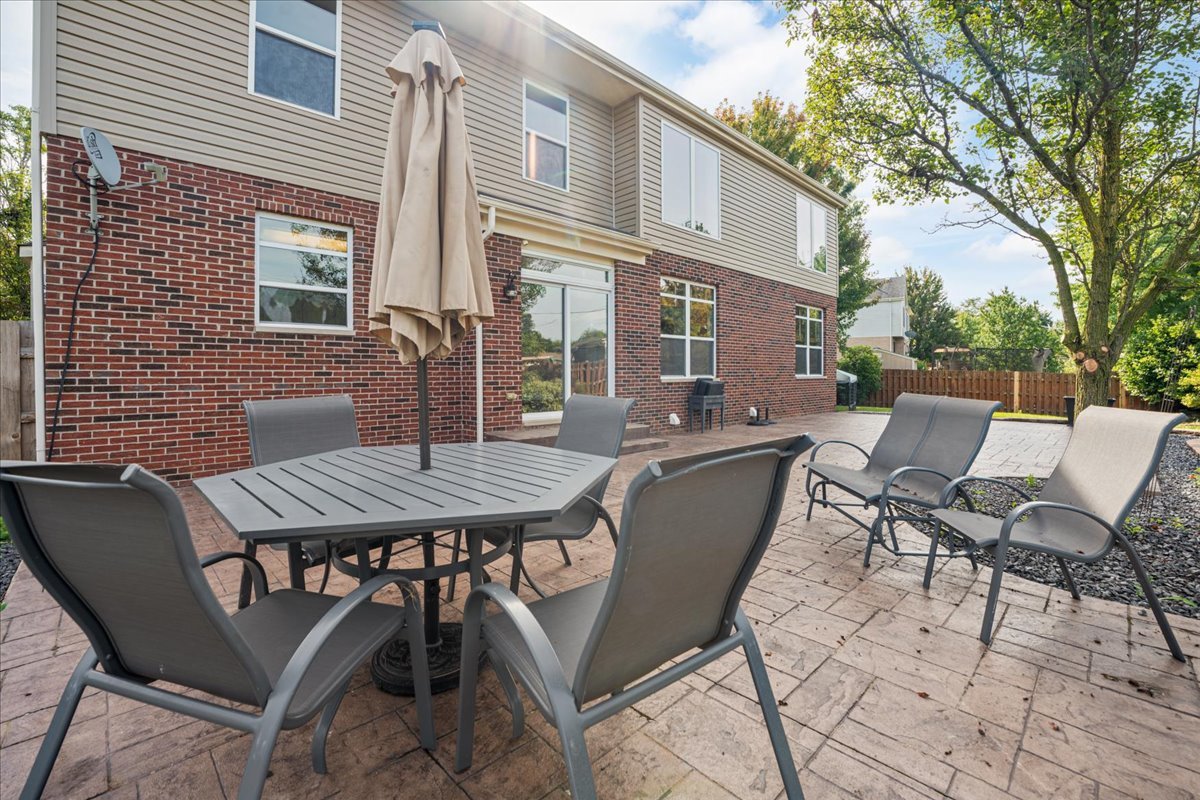 203 Tonell Avenue, New Lenox, IL 60451