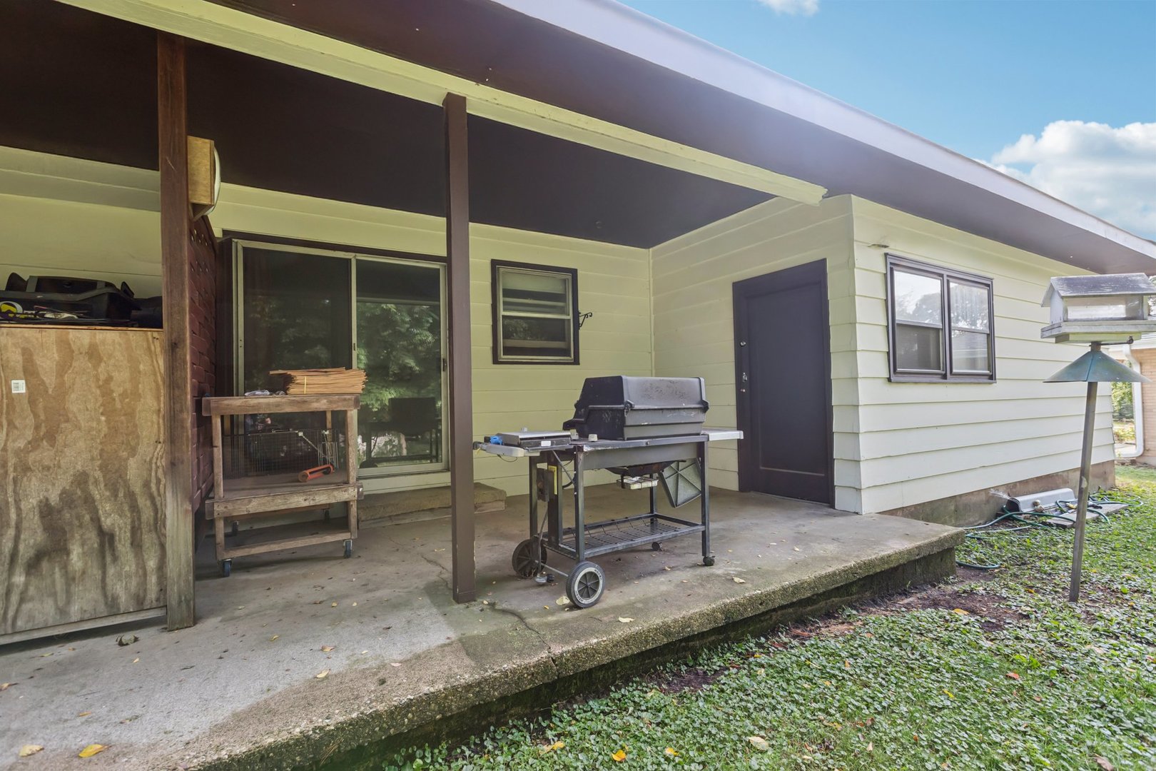 100 Pine Court, Crystal Lake, IL 60014