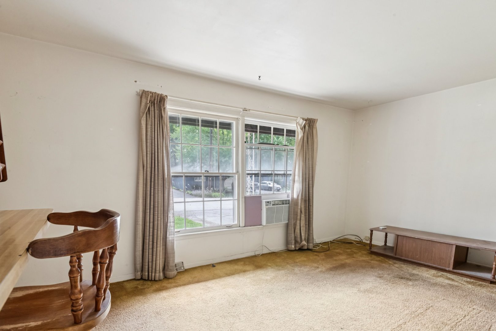 100 Pine Court, Crystal Lake, IL 60014