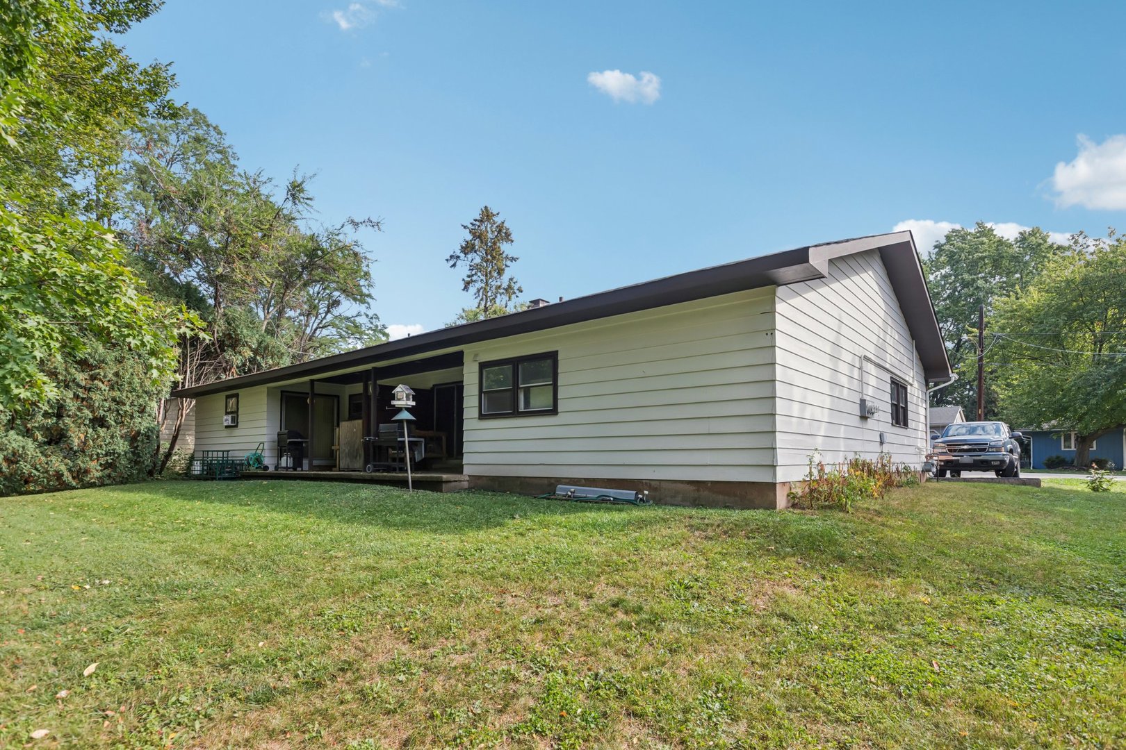 100 Pine Court, Crystal Lake, IL 60014