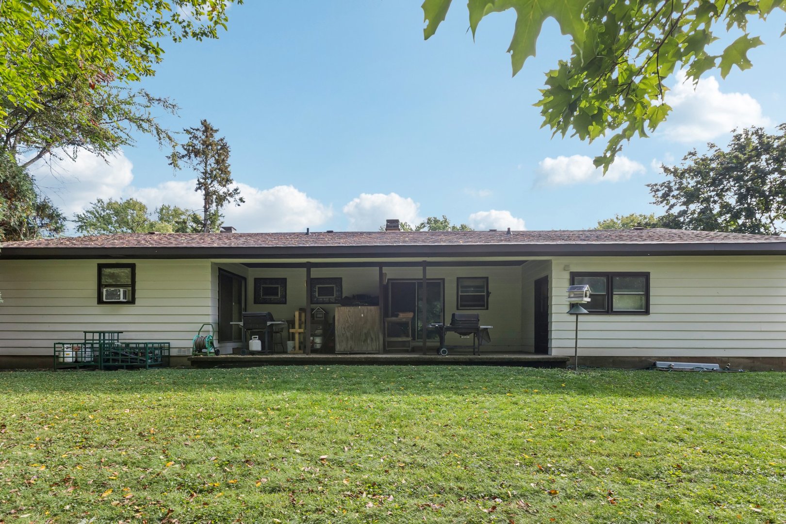 100 Pine Court, Crystal Lake, IL 60014