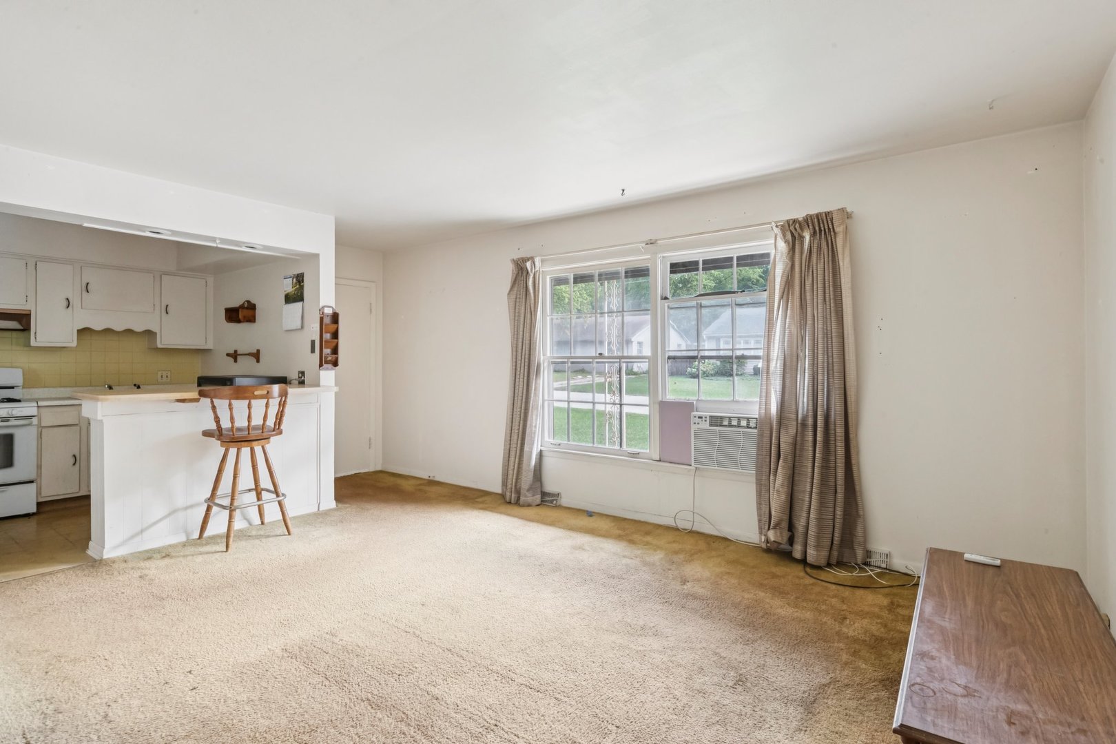 100 Pine Court, Crystal Lake, IL 60014