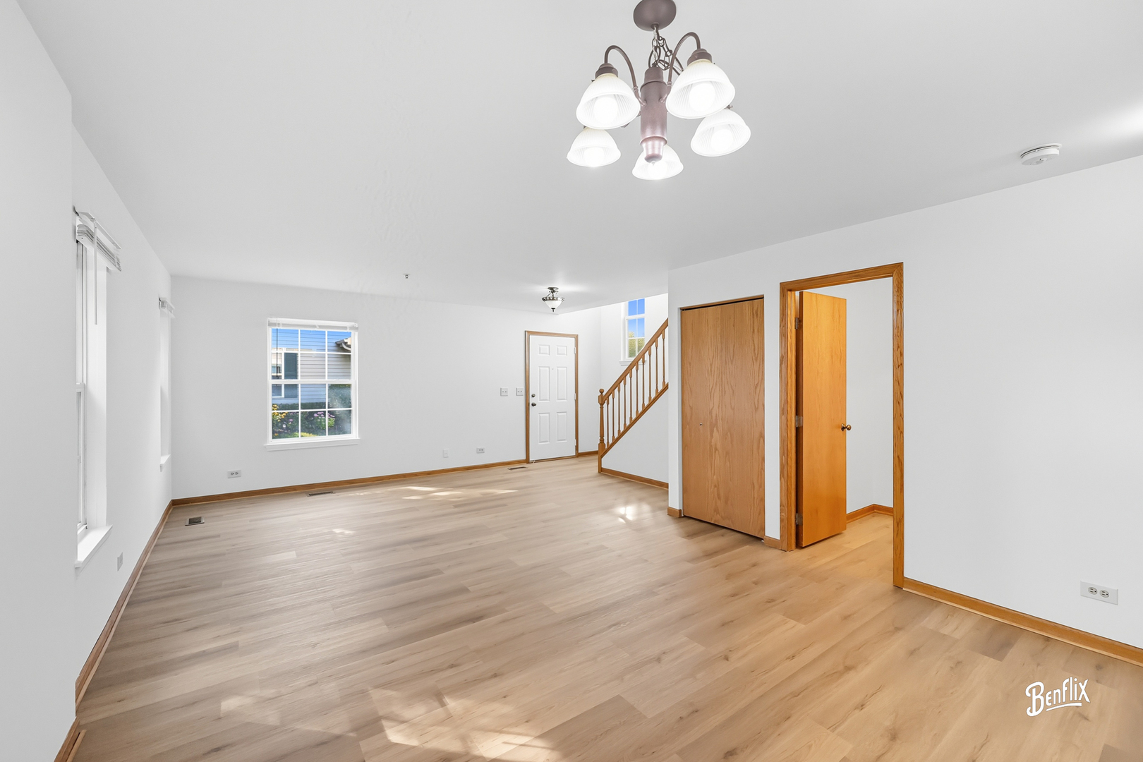 1303 Orleans Drive, Mundelein, IL 60060
