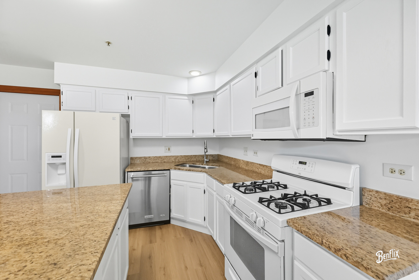 1303 Orleans Drive, Mundelein, IL 60060