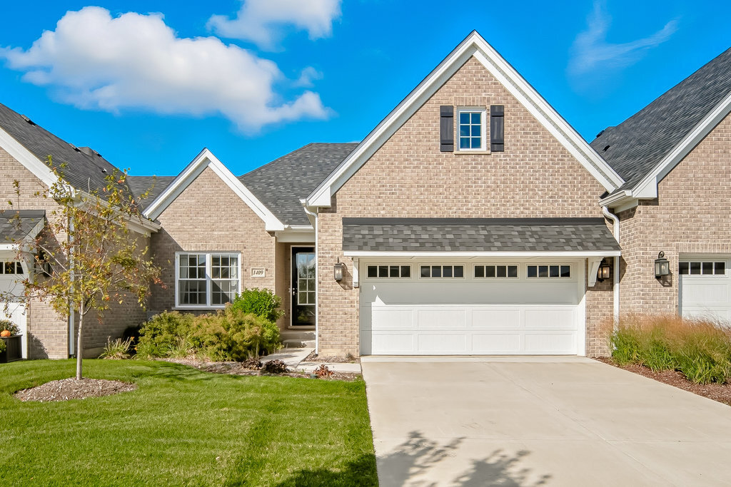 1409 Notting Hill Drive, Lemont, IL 60439