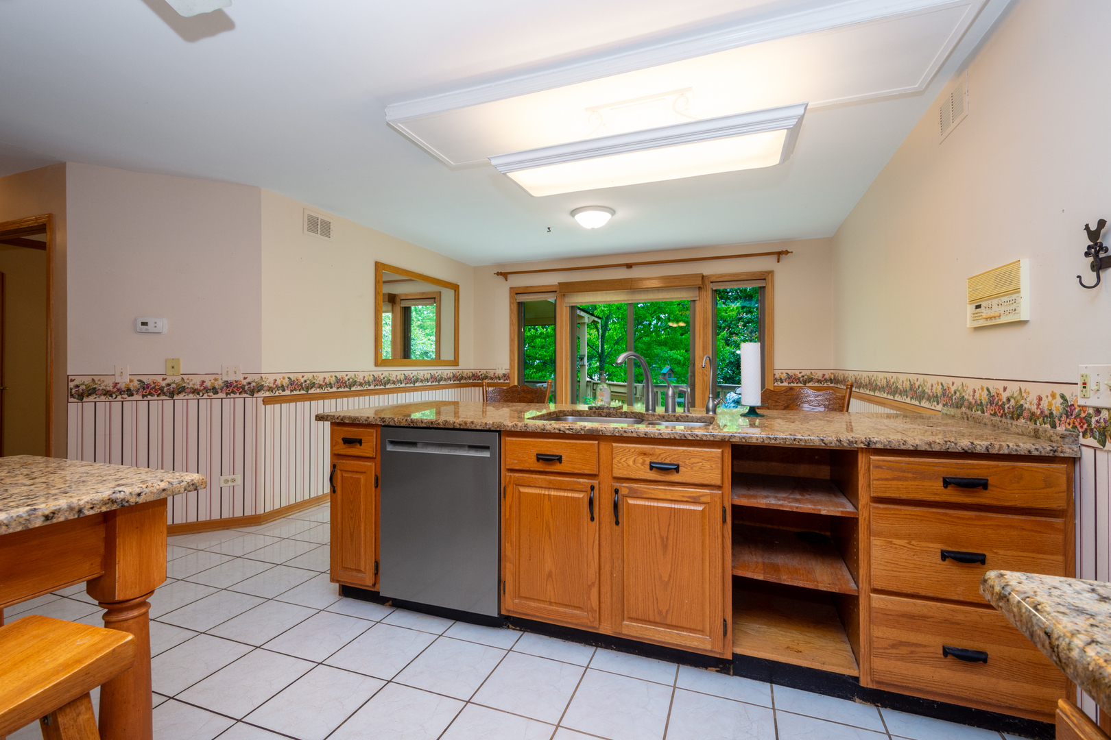 25047 W Palmer Court, Antioch, IL 60002