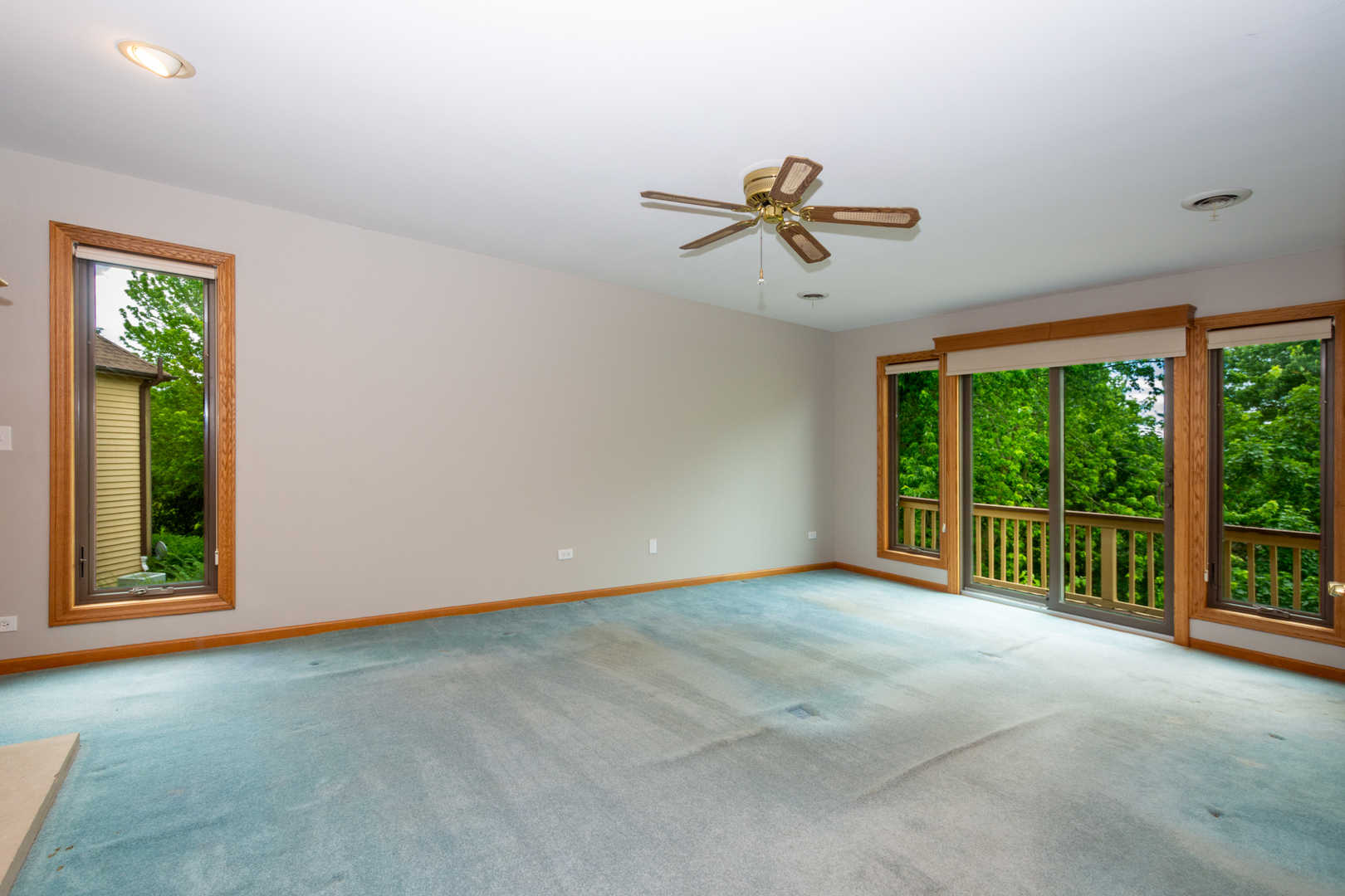 25047 W Palmer Court, Antioch, IL 60002