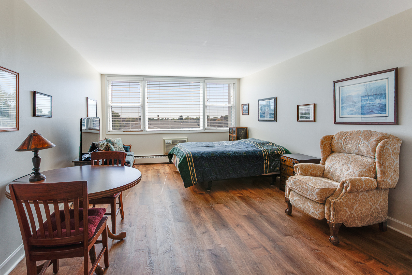 5975 N Odell Avenue #4G, Chicago, IL 60631