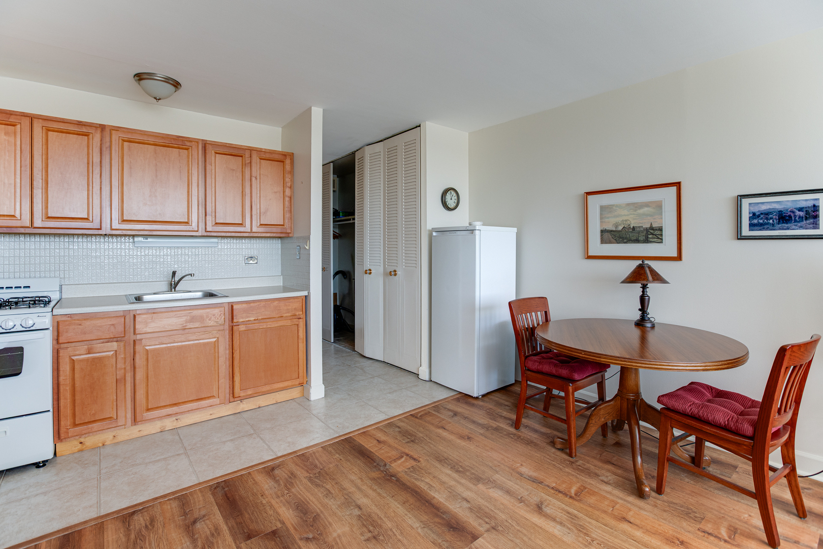 5975 N Odell Avenue #4G, Chicago, IL 60631