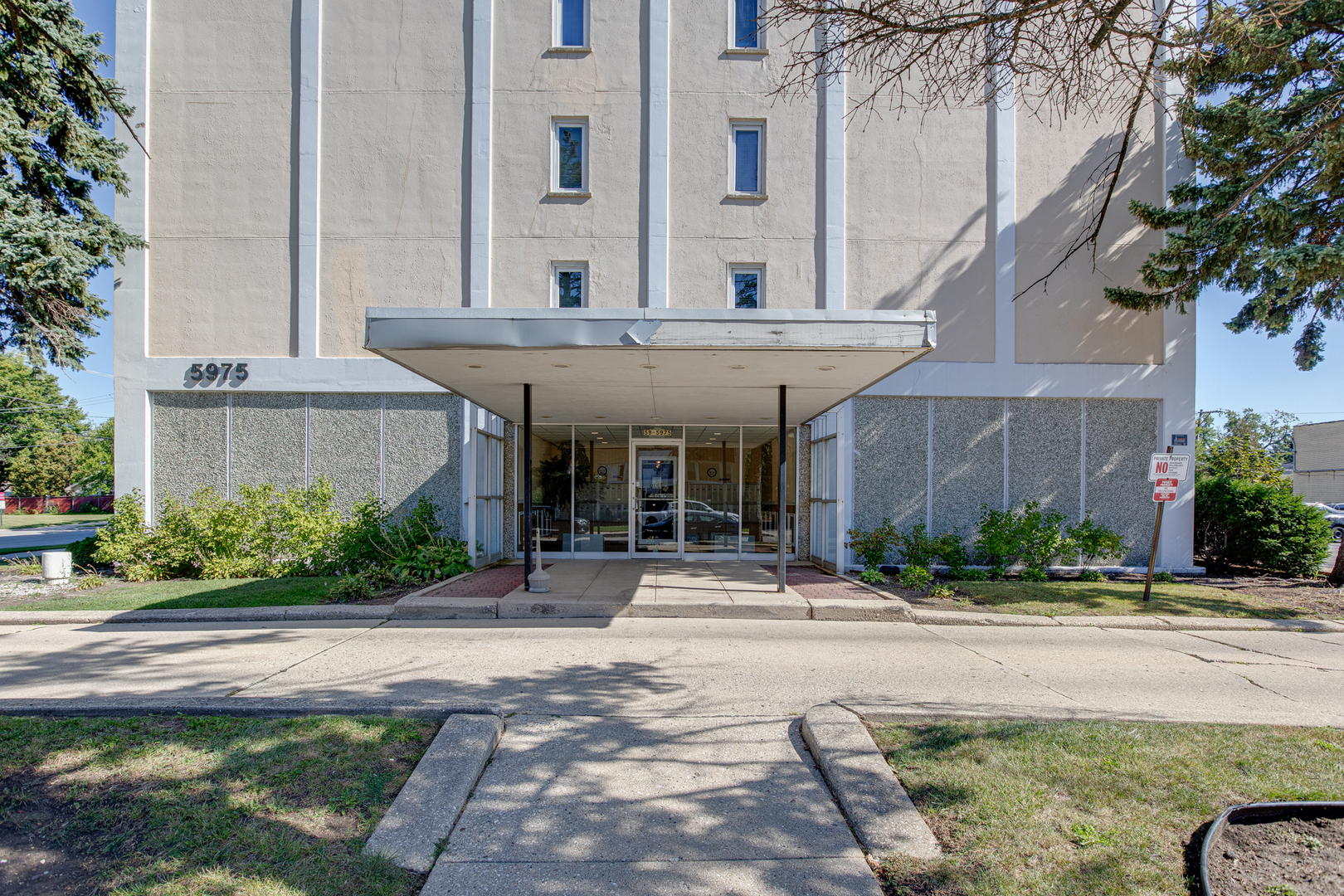 5975 N Odell Avenue #4G, Chicago, IL 60631