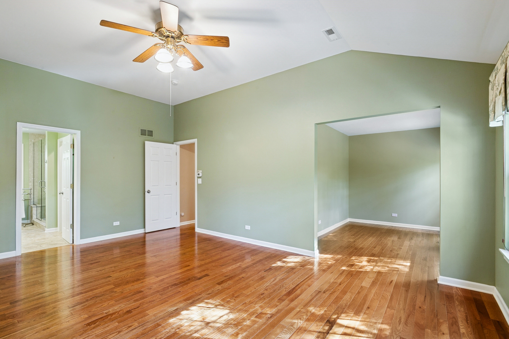 739 Alleghany Road, Grayslake, IL 60030