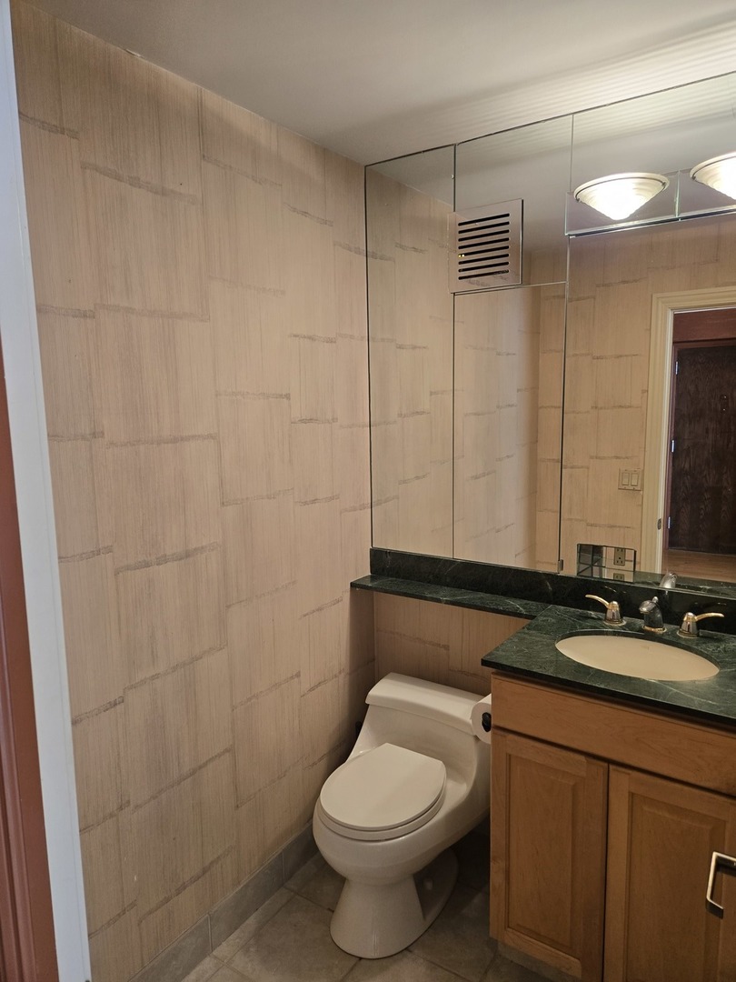 40 E Cedar Street #21C, Chicago, IL 60611