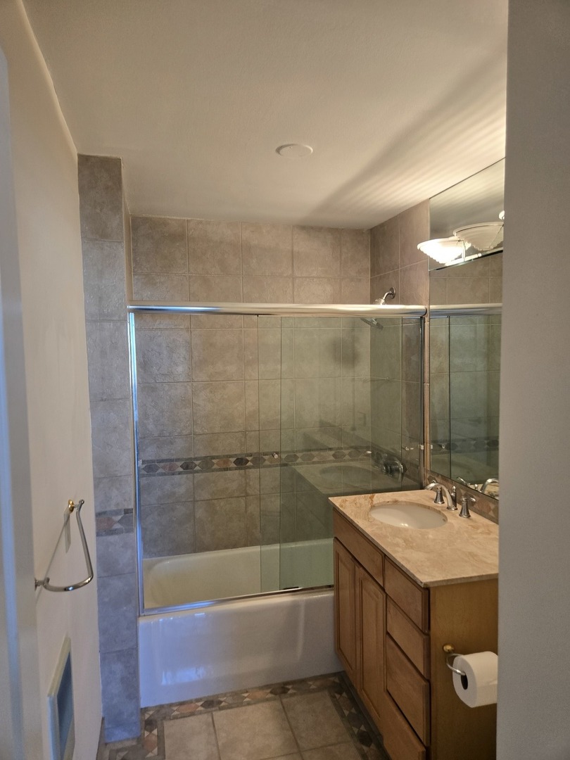40 E Cedar Street #21C, Chicago, IL 60611